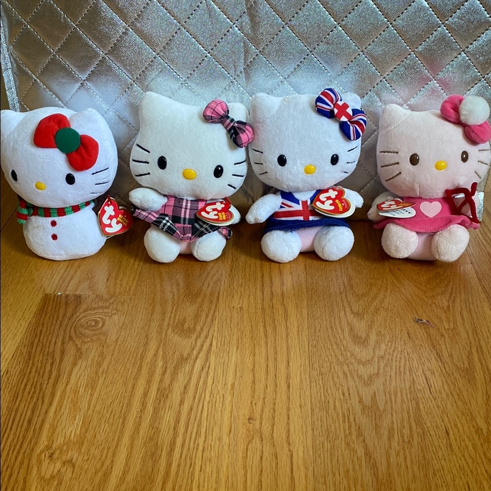 Hello Kitty Red and Pink Stuffed Animals Set